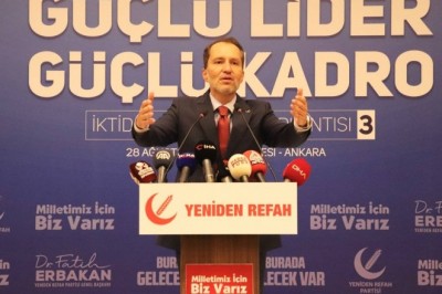 Yeniden Refah Partisi Genel Başkanı Erbakan: “ABD’nin niyeti bozuk olduğundan, ellerini sürdükleri her nokta perişan oluyor”