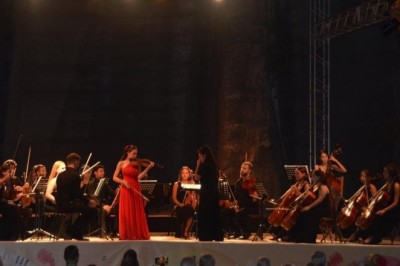 El Ele Müzik Senfoni Orkestrası rüzgarı