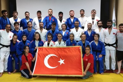 Milli judocular Dünya Şampiyonası'na Salihli’de hazırlanıyor