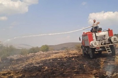 Yangın vişne bahçesine sıçramadan söndürüldü